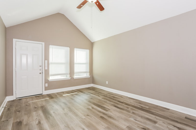 1,825/Mo, 811 N Ridge White Settlement, TX 76108 Main Bedroom View