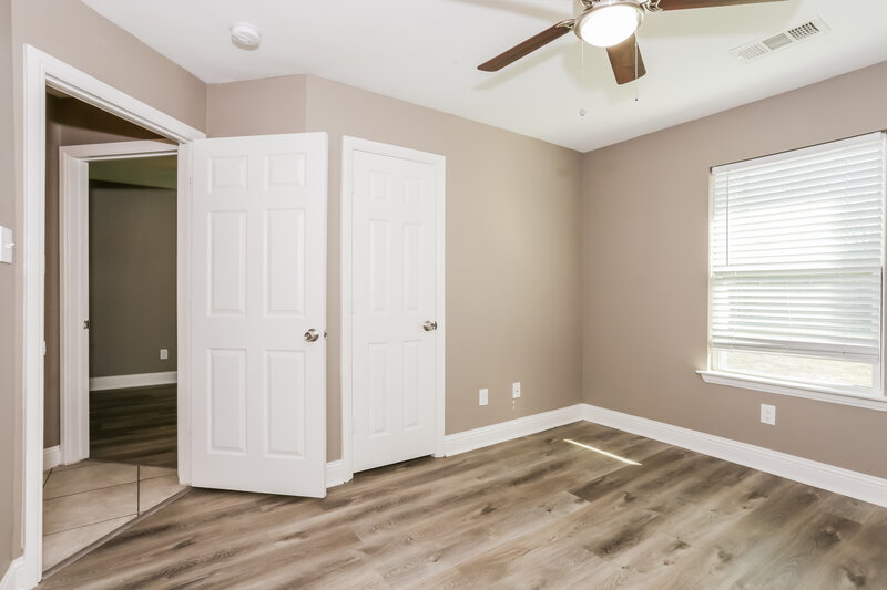 1,825/Mo, 811 N Ridge White Settlement, TX 76108 Bedroom View
