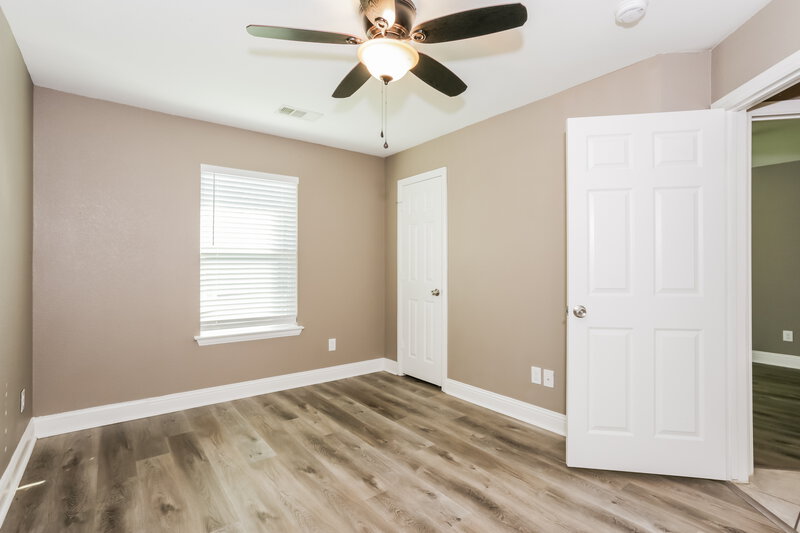 1,825/Mo, 811 N Ridge White Settlement, TX 76108 Bedroom View 2