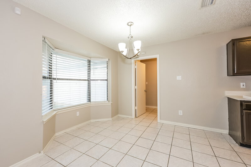 2,120/Mo, 907 Cedar Run Dr Duncanville, TX 75137 Dining Room View