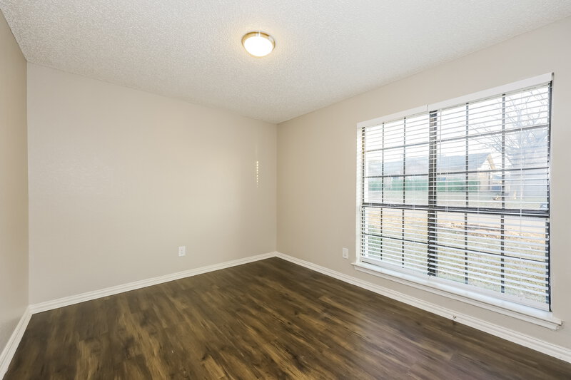 2,120/Mo, 907 Cedar Run Dr Duncanville, TX 75137 Bedroom View 2