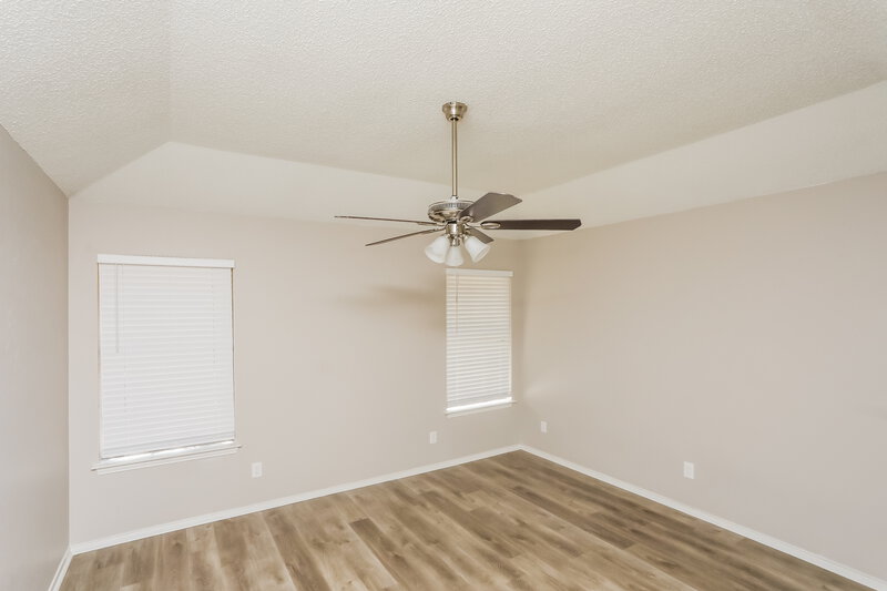 2,290/Mo, 1011 Brookside Dr Cedar Hill, TX 75104 Main Bedroom View
