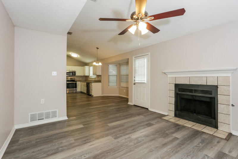 2,395/Mo, 208 Chamblin Dr Cedar Hill, TX 75104 Living Room View