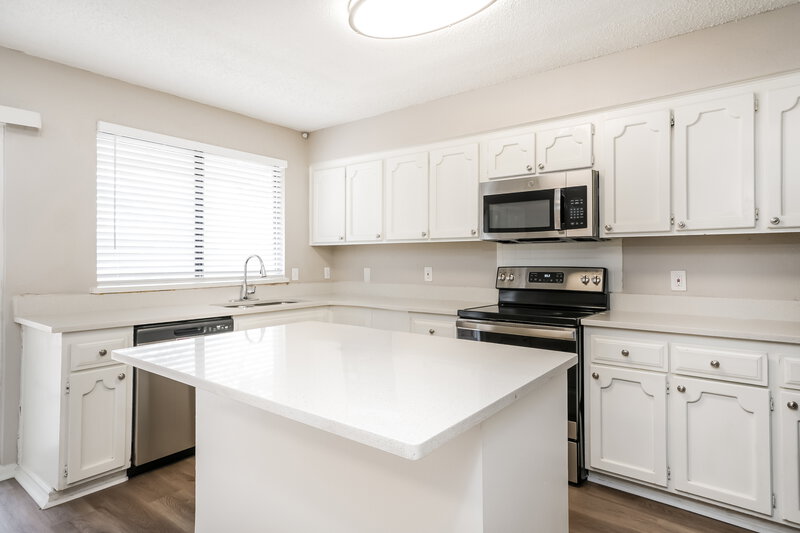 1,935/Mo, 6628 Brookdale Dr Watauga, TX 76148 Kitchen View