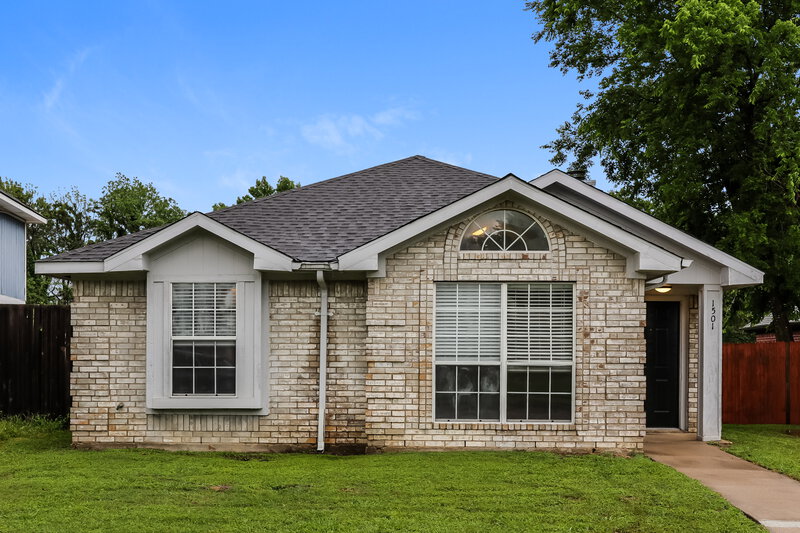2,085/Mo, 1501 Juniper Ln Mesquite, TX 75149 External View