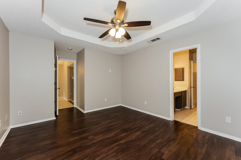 2,085/Mo, 1501 Juniper Ln Mesquite, TX 75149 Main Bedroom View 2