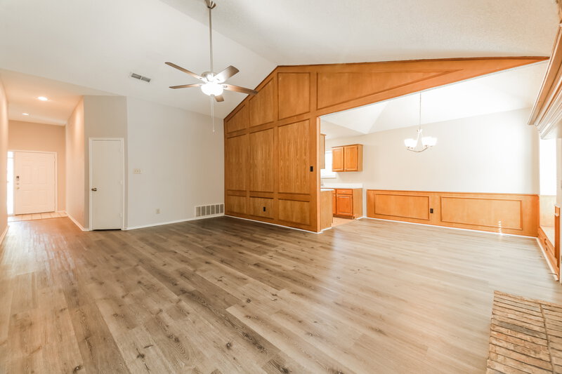 2,175/Mo, 6227 Arrowwood Drive Arlington, TX 76001 Living Room View 2