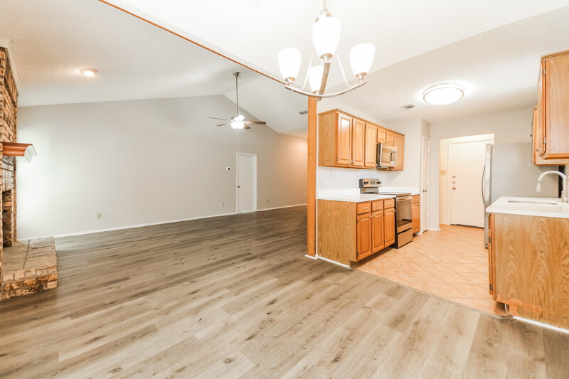 2,175/Mo, 6227 Arrowwood Drive Arlington, TX 76001 Dining Room View