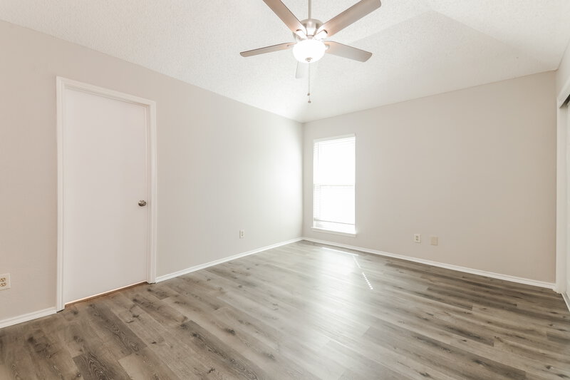 2,175/Mo, 6227 Arrowwood Drive Arlington, TX 76001 Main Bedroom View