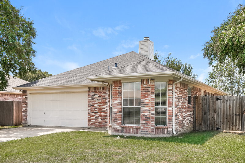 1,815/Mo, 1213 Misty Meadow Dr Midlothian, TX 76065 Front View
