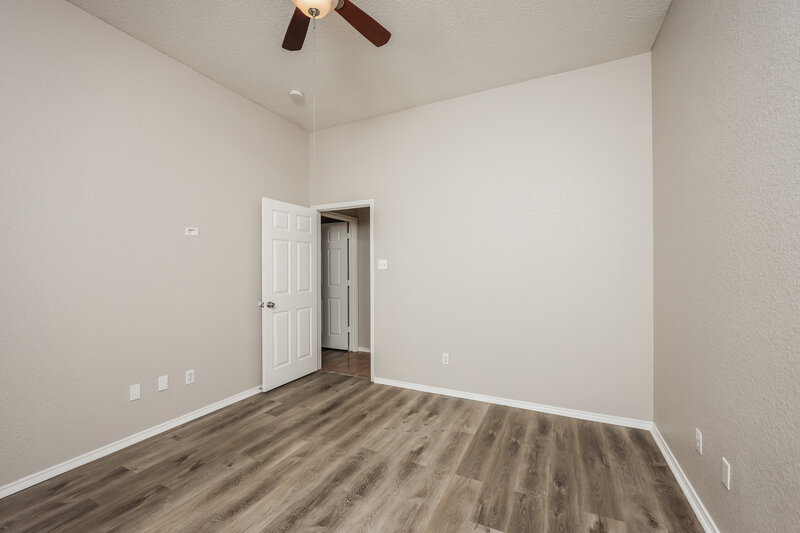 2,355/Mo, 107 Vine St Glenn Heights, TX 75154 Main Bedroom View 2