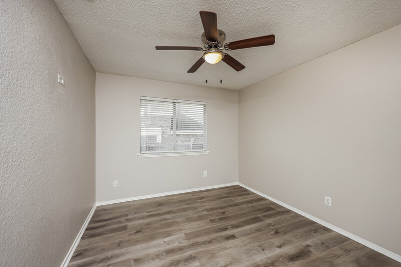 2,355/Mo, 107 Vine St Glenn Heights, TX 75154 Bedroom View