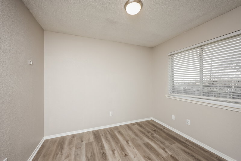 2,355/Mo, 107 Vine St Glenn Heights, TX 75154 Bedroom View 2