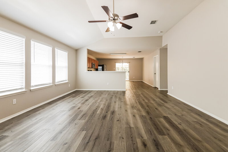 1,835/Mo, 1410 Post Oak Trl Anna, TX 75409 Living Room View 2