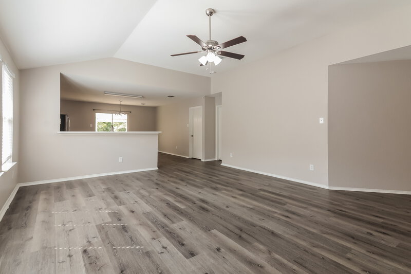2,135/Mo, 1410 Post Oak Trl Anna, TX 75409 Living Room View 2