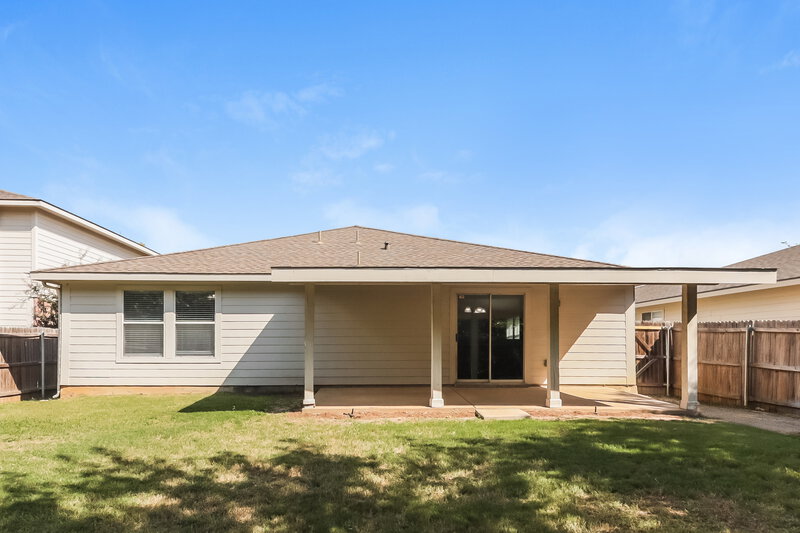 2,135/Mo, 1410 Post Oak Trl Anna, TX 75409 Rear View