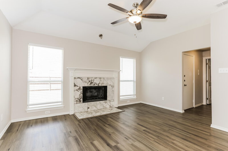 3,000/Mo, 2823 Saint Martin Lancaster, TX 75146 Living Room View