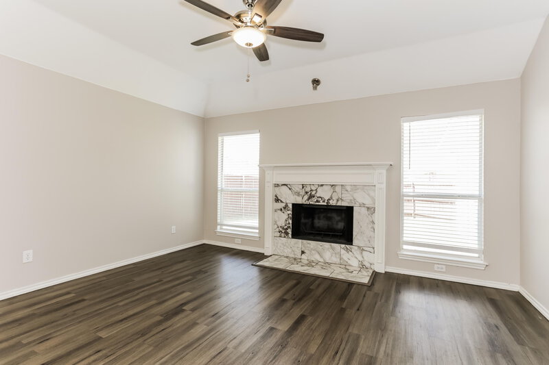 3,000/Mo, 2823 Saint Martin Lancaster, TX 75146 Living Room View 3