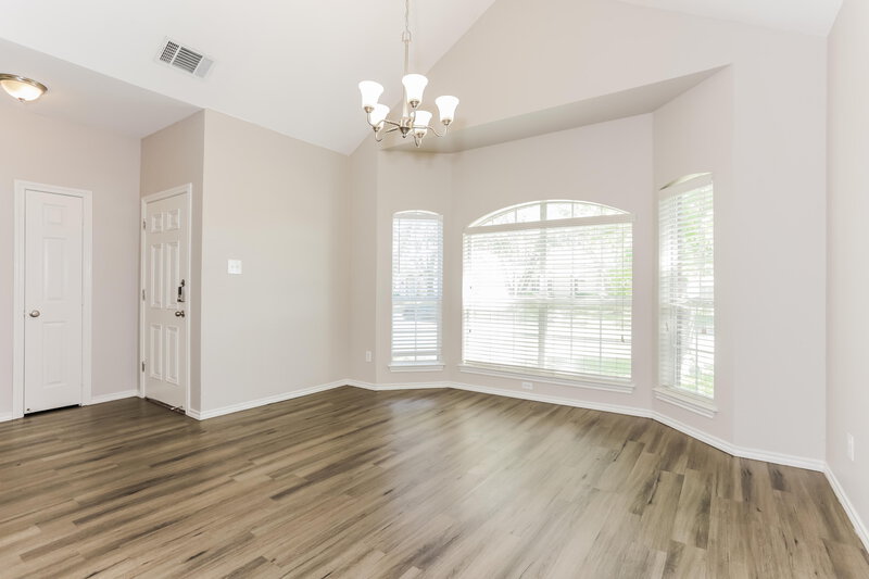 3,000/Mo, 2823 Saint Martin Lancaster, TX 75146 Dining Room View