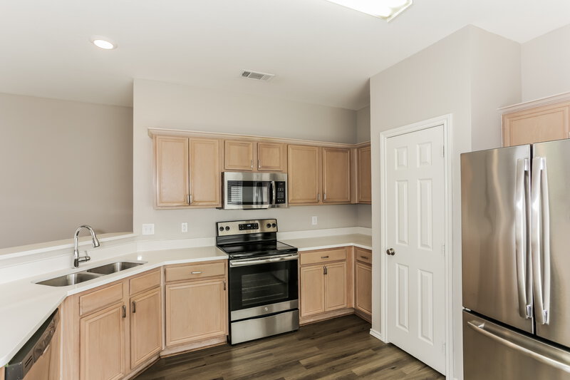 3,000/Mo, 2823 Saint Martin Lancaster, TX 75146 Kitchen View