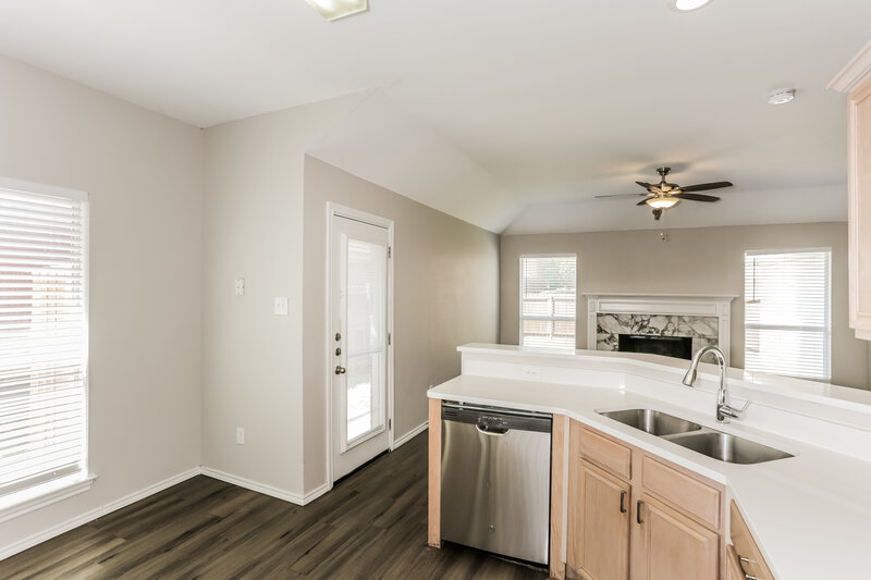 3,000/Mo, 2823 Saint Martin Lancaster, TX 75146 Kitchen View 3