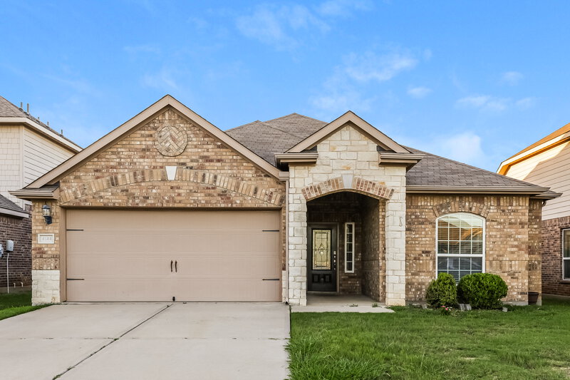 2,015/Mo, 4144 Tower Ln Crowley, TX 76036 External View