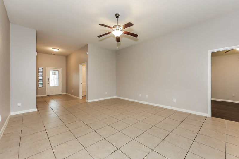 2,035/Mo, 4144 Tower Ln Crowley, TX 76036 Living Room View 2