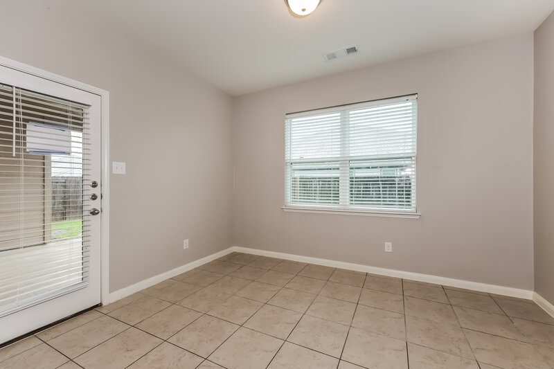 2,035/Mo, 4144 Tower Ln Crowley, TX 76036 Dining Room View