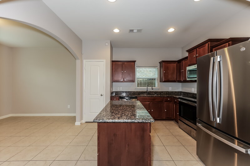 2,035/Mo, 4144 Tower Ln Crowley, TX 76036 Kitchen View