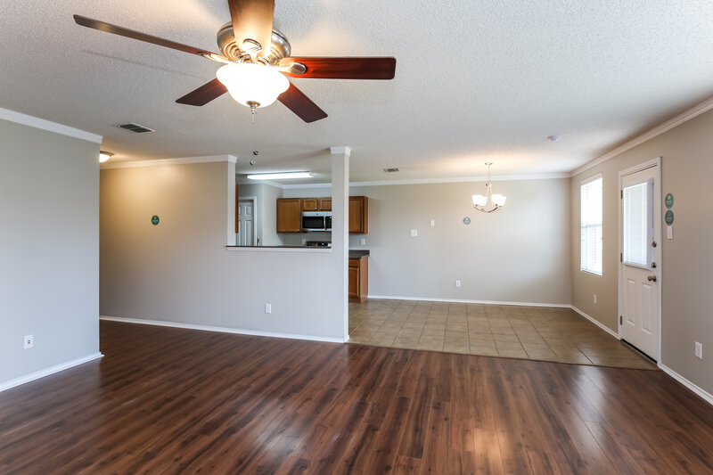 2,270/Mo, 1705 Hickory Creek Ln Rockwall, TX 75032 Living Room View 2