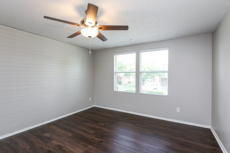 2,270/Mo, 1705 Hickory Creek Ln Rockwall, TX 75032 Master Bedroom View