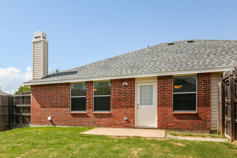 2,270/Mo, 1705 Hickory Creek Ln Rockwall, TX 75032 Rear View