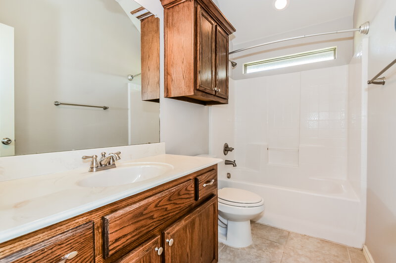 2,165/Mo, 720 Valley Court Royse City, TX 75189 Bathroom View