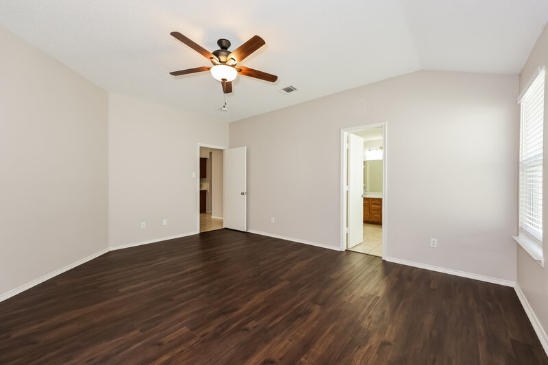 2,415/Mo, 712 Duke Drive Desoto, TX 75115 Main Bedroom View