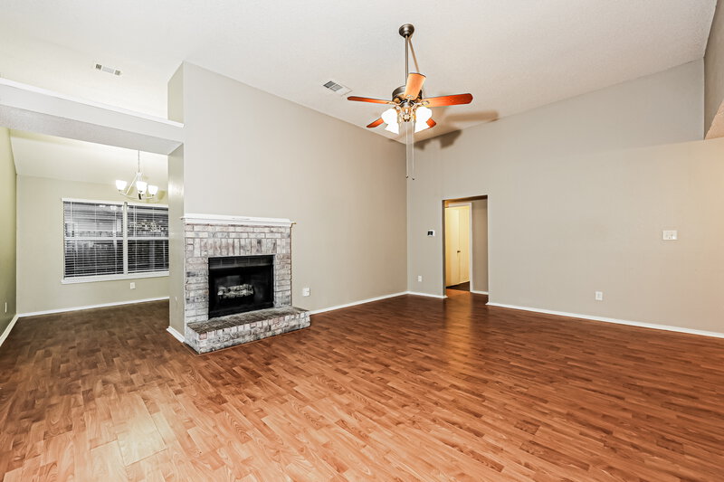 1,910/Mo, 208 Vines Dr Cedar Hill, TX 75104 Living Room View