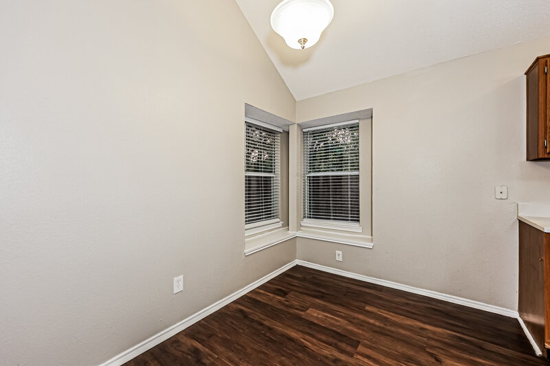 1,910/Mo, 208 Vines Dr Cedar Hill, TX 75104 Breakfast Nook View