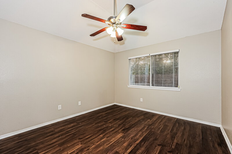 1,910/Mo, 208 Vines Dr Cedar Hill, TX 75104 Main Bedroom View