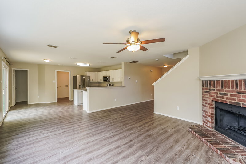 2,300/Mo, 2308 Overlook Ln Denton, TX 76207 Living Room View 3