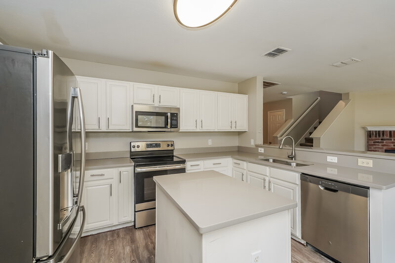 2,300/Mo, 2308 Overlook Ln Denton, TX 76207 Kitchen View