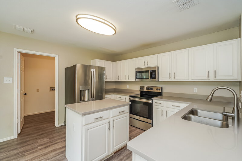 2,300/Mo, 2308 Overlook Ln Denton, TX 76207 Kitchen View 2