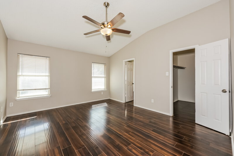 1,890/Mo, 7312 Moon Ridge Court Fort Worth, TX 76133 Main Bedroom View