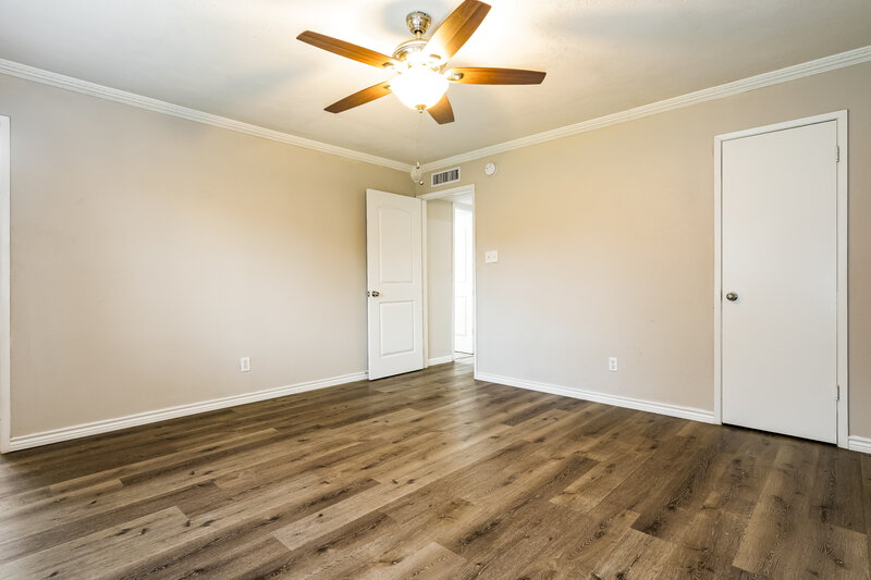 1,880/Mo, 1013 Fort Scott Trail Grand Prairie, TX 75052 Main Bedroom View 2