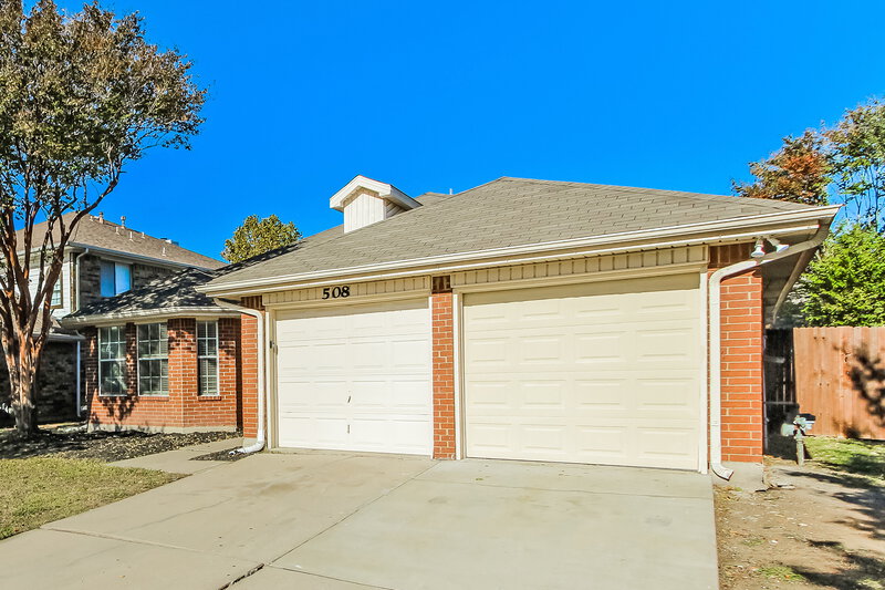 2,275/Mo, 508 Woodacre Dr Grand Prairie, TX 75052 Front View