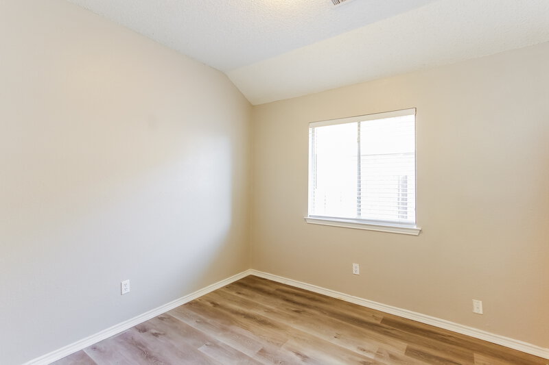 2,275/Mo, 508 Woodacre Dr Grand Prairie, TX 75052 Bedroom View