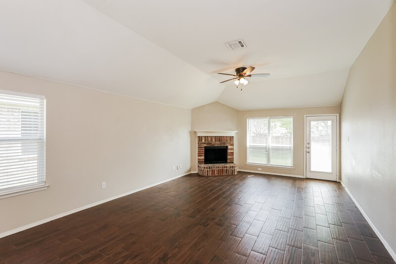 2,155/Mo, 1320 Sierra Blanca Dr Burleson, TX 76028 Living Room View