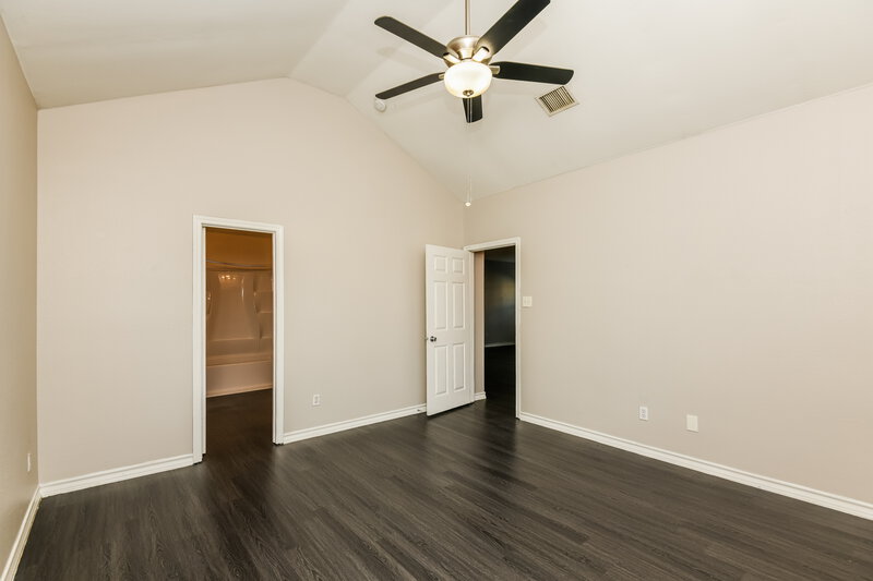 1,920/Mo, 2012 Alanbrooke Dr Fort Worth, TX 76140 Main Bedroom View 2