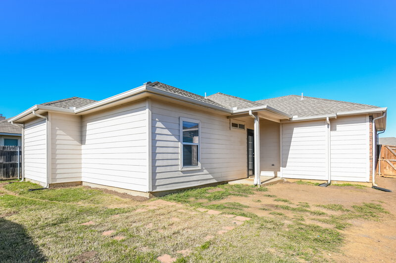 1,920/Mo, 2012 Alanbrooke Dr Fort Worth, TX 76140 Rear View