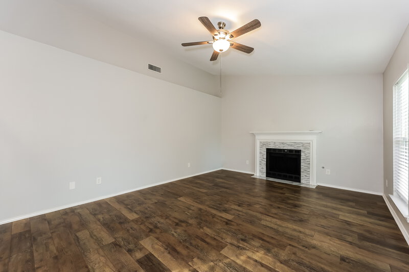 2,410/Mo, 305 Chapman St Cedar Hill, TX 75104 Living Room View