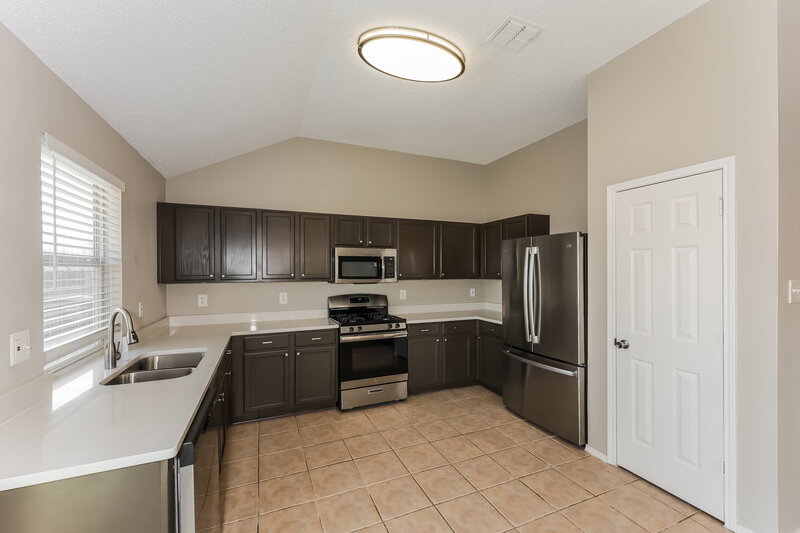 1,895/Mo, 4701 Palm Ridge Dr Fort Worth, TX 76133 Kitchen View