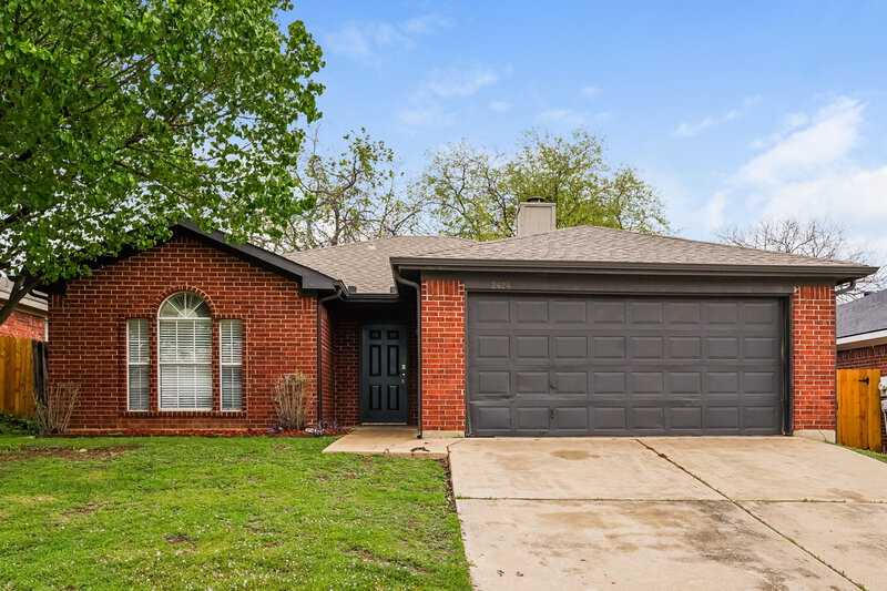 1,910/Mo, 2424 Laurelhill Ln Fort Worth, TX 76133 External View